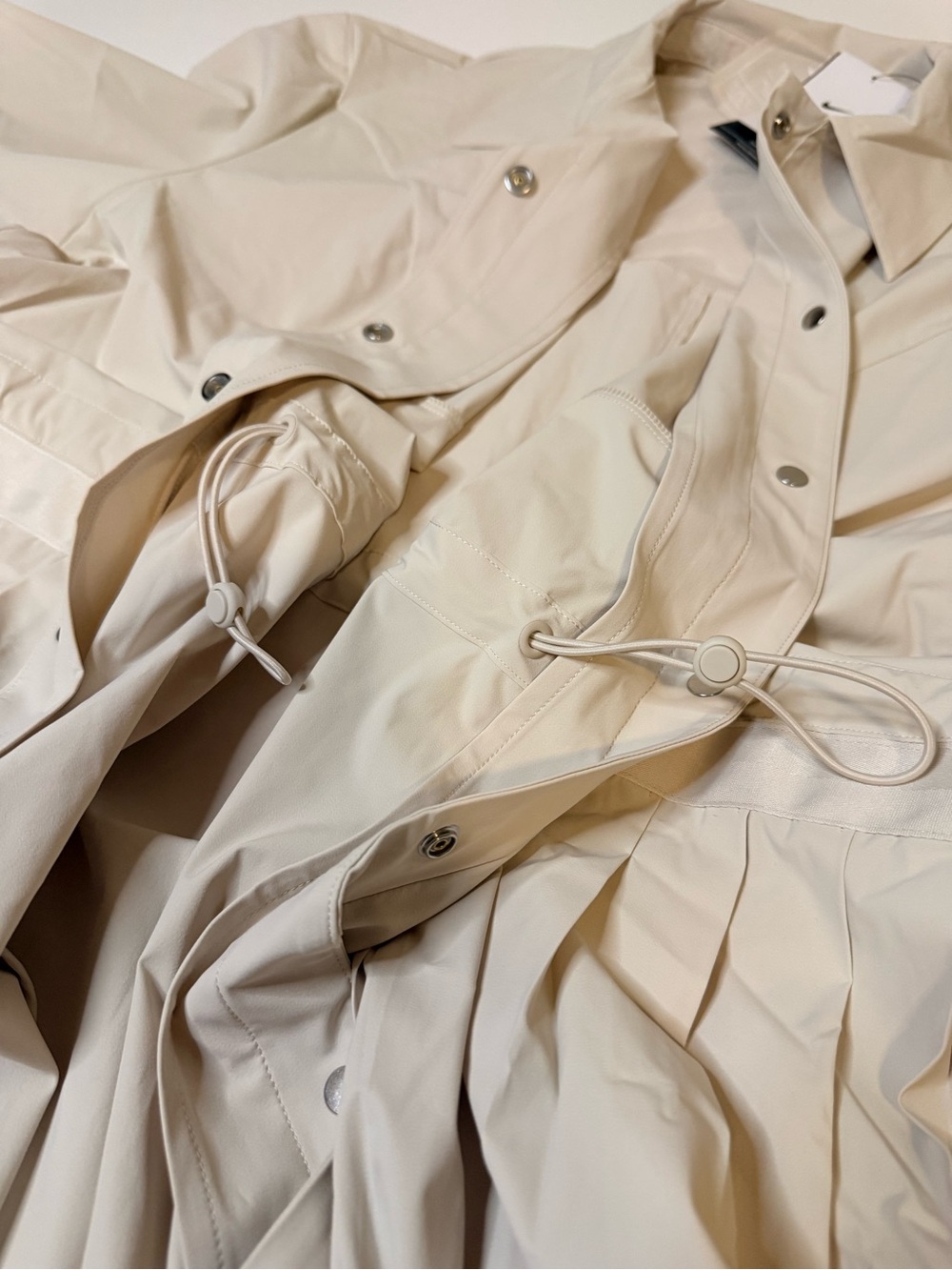 Nike 24.7 Perfect Stretch Dri-Fit Oversize Trench Coat - Picture 8 of 11